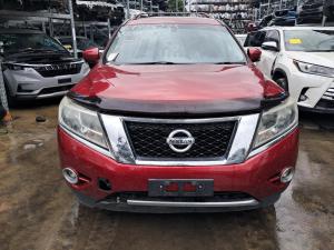 2015 Nissan Pathfinder R52 image 2