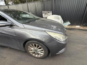 2012 Hyundai I45 image 2