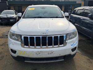 2013 Jeep Grand Cherokee WK image 2