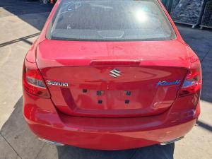 2011 Suzuki Kizashi FR image 2