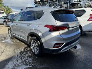 2019 Hyundai Santa Fe TM image 2