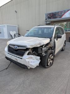 2014 Subaru Forester 2014 SUBARU FORESTER image 2