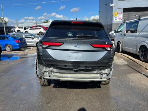 2024 Mitsubishi Outlander ZM image 2