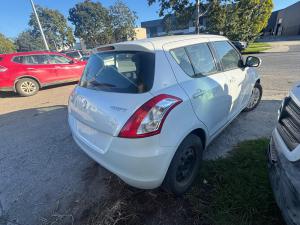 2014 Suzuki Swift MY14 image 2