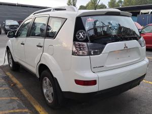 2008 Mitsubishi Outlander ZG image 2
