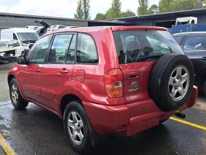2000 Toyota Rav4 ACA21R image 2
