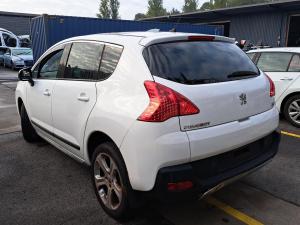 2014 Peugeot 3008 image 2