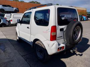 2013 Suzuki Jimny 1.3L AUTO 4SPD 4WD SIERRA image 2