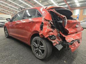 2016 Hyundai I30 GD 2.0L G4NC AUTO 6SPD FWD SR image 2
