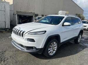 2015 Jeep Cherokee image 2