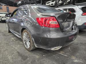 2011 Suzuki Kizashi 2.4L J24B CVT AWD SPORT FR image 2