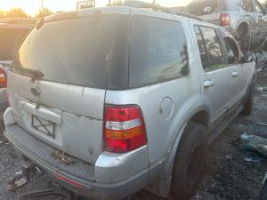 2002 Ford Exploer image 2