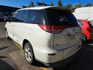 2007 Toyota Tarago ACR50R image 2
