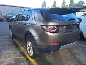 2015 Land Rover Discovery Sport image 2