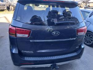 2017 Kia Carnival YP image 2