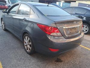 2012 Hyundai Accent RB image 2
