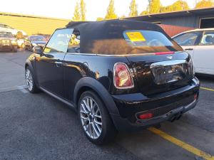 2009 Mini Cooper R57 image 2