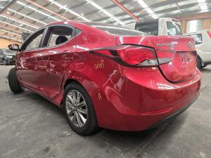 2015 Hyundai Elantra 1.8L G4NB AUTO 6SPD FWD SE image 2
