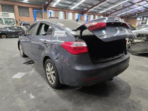 2015 Kia Cerato YD 1.8L G4NB AUTO 6SPD FWD S PREMIUM image 2