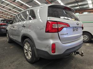 2012 Kia Sorento 2.2DT D4HB AUTO 6SPD AWD SLI XM image 2