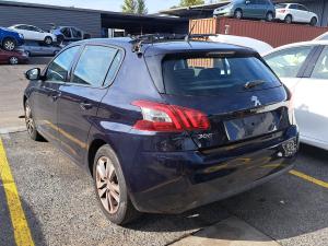 2016 Peugeot 308 image 2