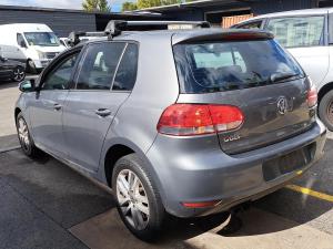 2010 Volkswagen Golf A6 image 2