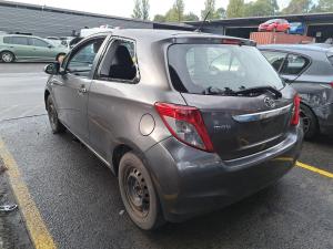 2014 Toyota Yaris NCP130R image 2