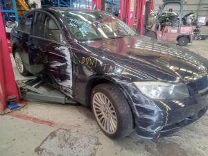 2005 Bmw 3 Series image 2