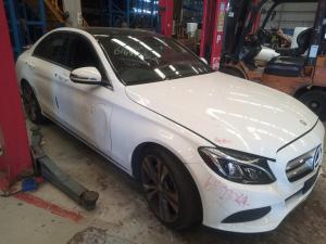 2016 Mercedes Benz C Class image 2