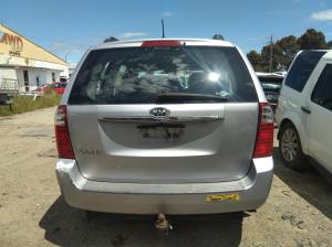 2010 Kia Carnival VQ image 2