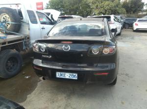 2006 Mazda Mazda3 BK image 2