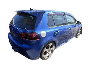 2012 Volkswagen Golf GEN 6 TYPE R image 2