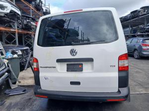 2015 Volkswagen Transporter T5 image 2
