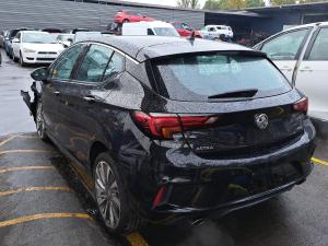 2017 Holden Astra BK image 2