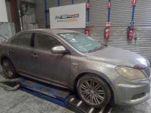 2010 Suzuki Kizashi image 2