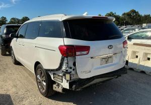 Kia Carnival image 2