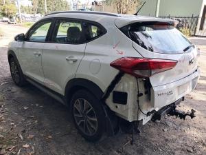 2016 Hyundai Santa Fe image 2