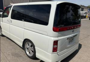 2005 Nissan image 2