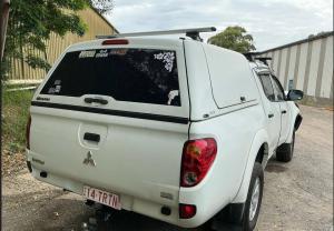 2014 Mitsubishi Triton image 2