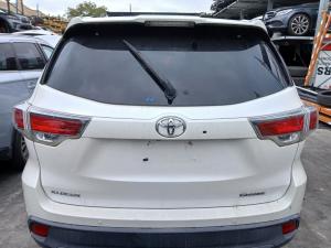 2015 Toyota Kluger GSU50/GSU55 image 2