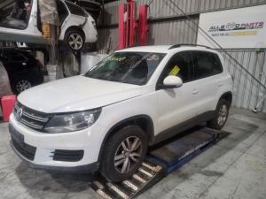 2016 Volkswagen Tiguan image 2