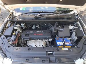 2006 Toyota Rav4 image 2