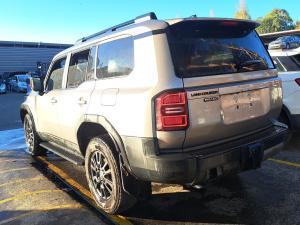 2024 Toyota Landcruiser Prado image 2