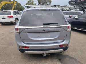 2015 Mitsubishi Outlander ZJ image 2