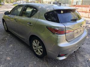 2016 Lexus image 2