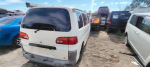 1998 Mitsubishi Delica image 2