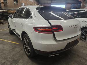 2017 Porsche Macan 95B 2.0T PETROL CYPA AUTO 7SPD A5B03 4WD R4 TFSI image 2