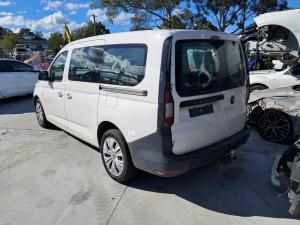 2022 Volkswagen Caddy 5 image 2