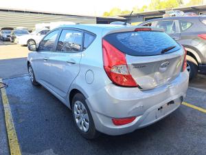 2014 Hyundai Accent RB image 2
