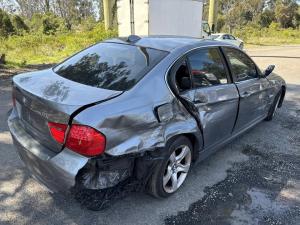 2011 Bmw 3 Series image 2